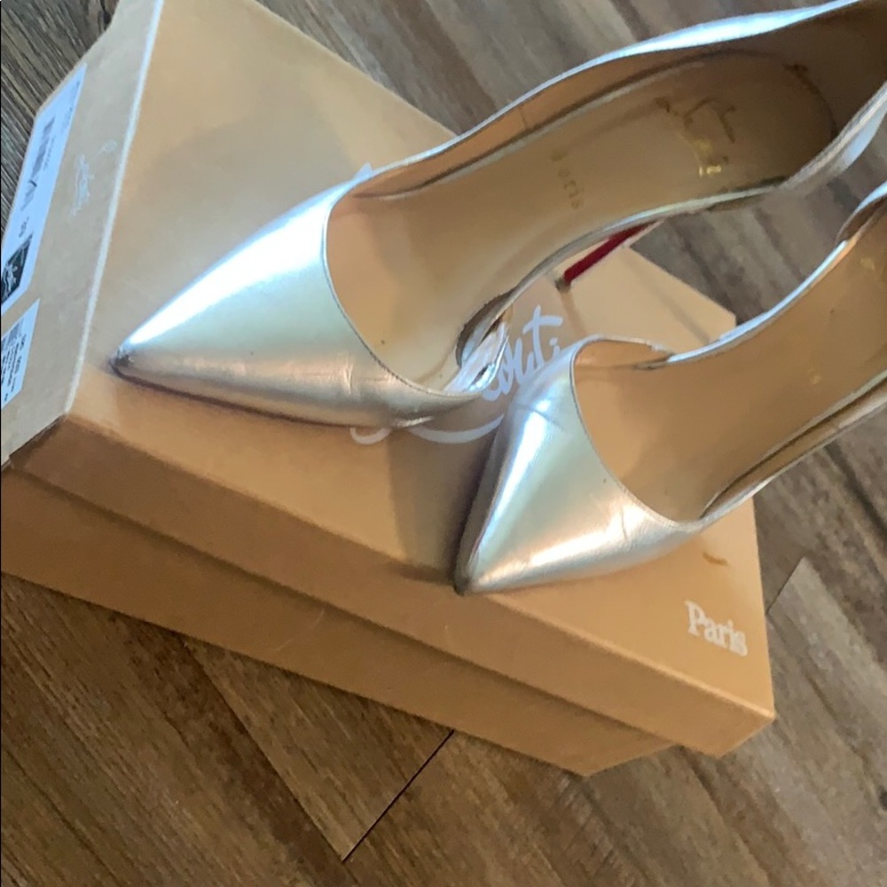 Authentic Cristian Louboutin Iriza 39 NWB!